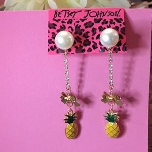 Betsey Johnson pineapple and pearl dangle earrings